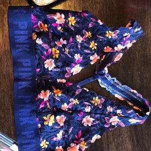 Lace bralette, size small, never worn, very cute